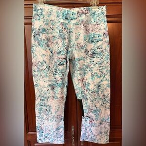 Women’s Calvin Klein Performance Patterned Leggings. Turquoise, Maroon & White